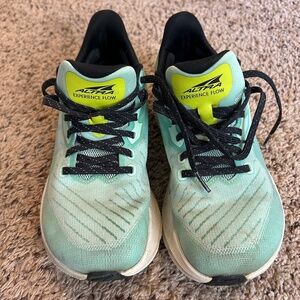 Altra Experience Flow, size 7.5, used good condition